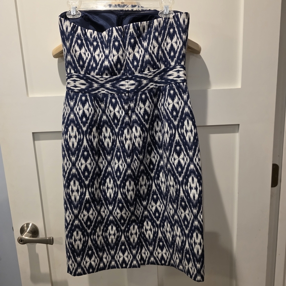 Banana Republic Womens Blue/White Strapless Pencil Dress 4 Aztec Party Elegant - Picture 2 of 12